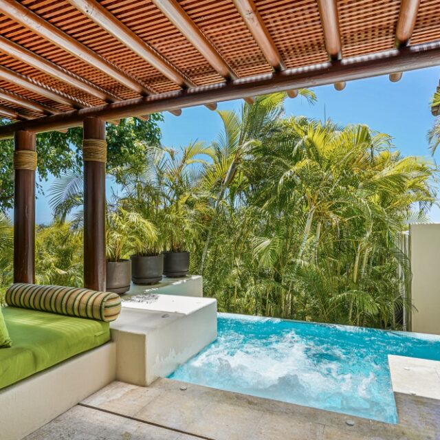 presidential villa outdoor pool