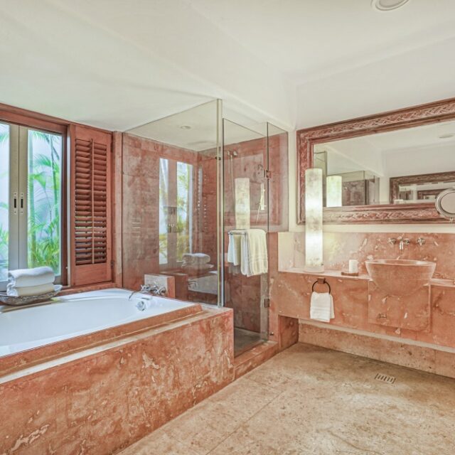 presidential villa bathroom